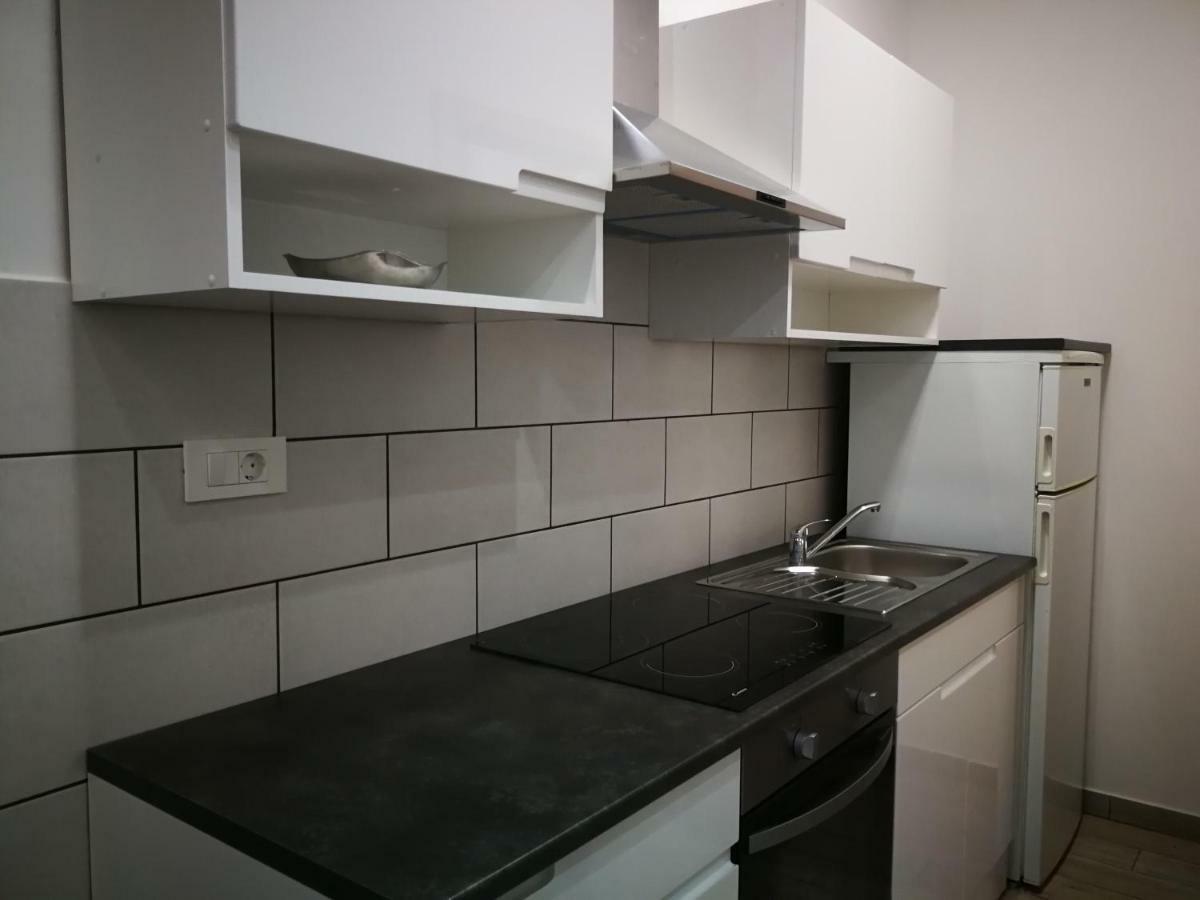 Appartma Katja Gabrovica pri Črnem Kalu Esterno foto